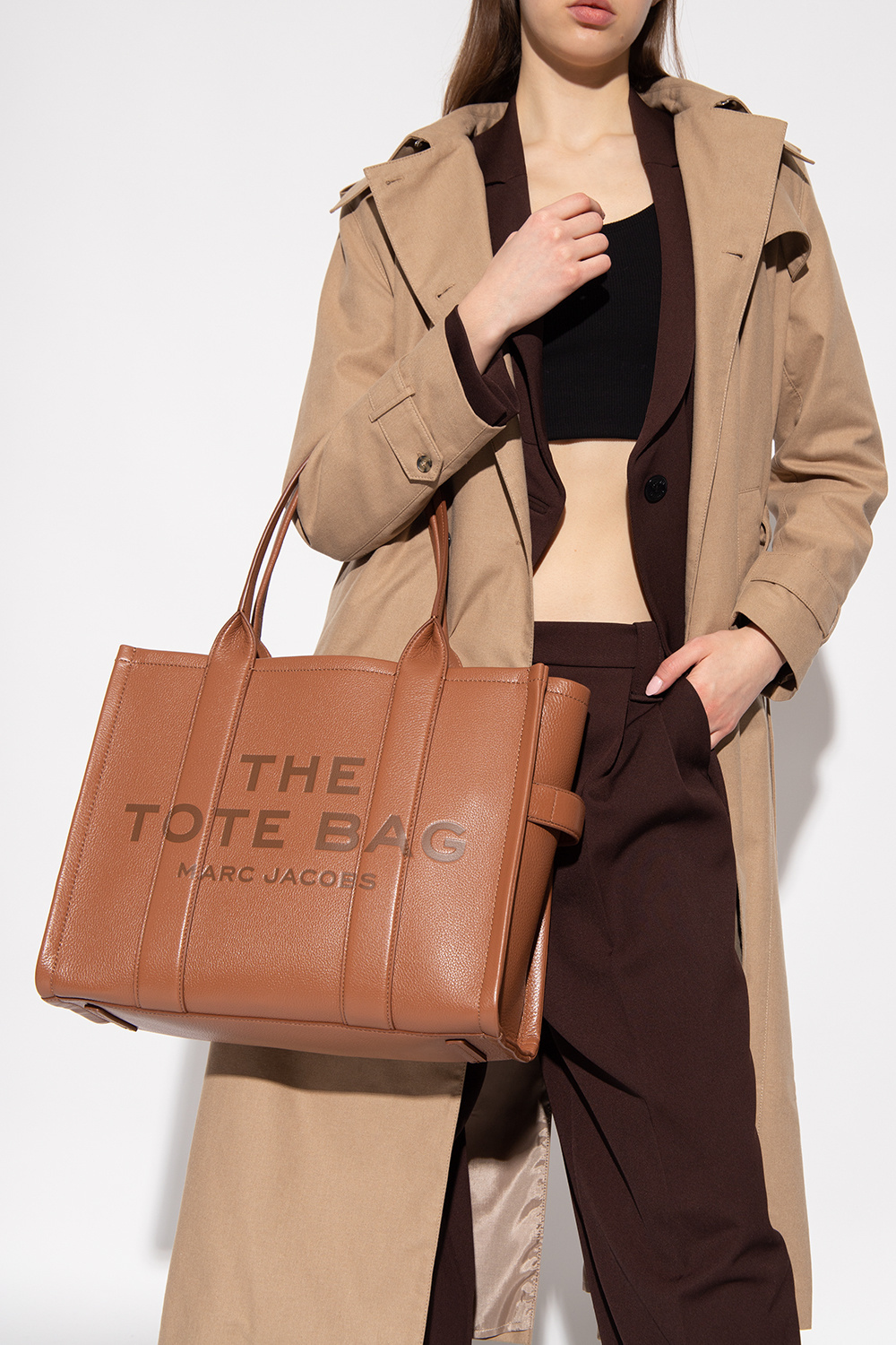 トートバッグ MARC JACOBS Woman Tote bags Brown H020L01FA21 212 Marc Jacobs The large tote bag - Brown - Women | H020L01FA21212